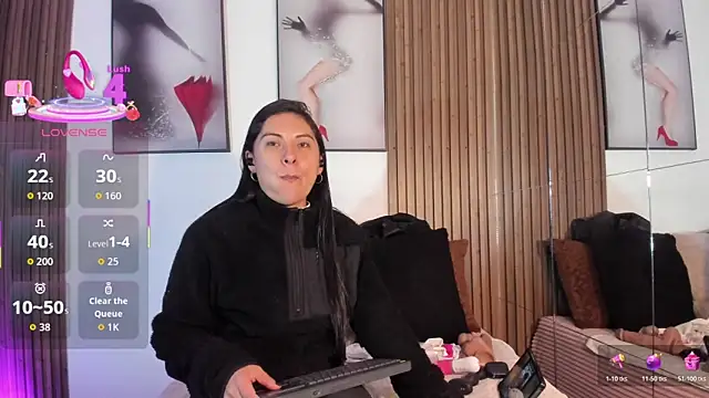 Snapshot of Ella_Rousse chatting on 12.03.25 Ella Rousse online show from 12.03.25