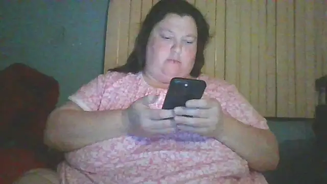 Snapshot of Honeybee2025 chatting on 12.09.24 Honeybee2025 online show from 12.09.24