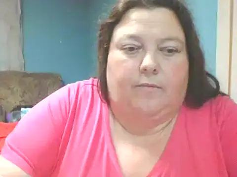 Snapshot of Honeybee2025 chatting on 12.17.24 Honeybee2025 online show from 12.17.24