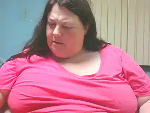 Snapshot of Honeybee2025 chatting on 01.06.25 Honeybee2025 online show from 01.06.25