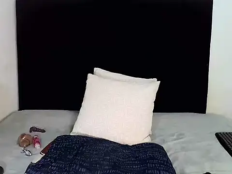 RayaBae online show from 03.04.26