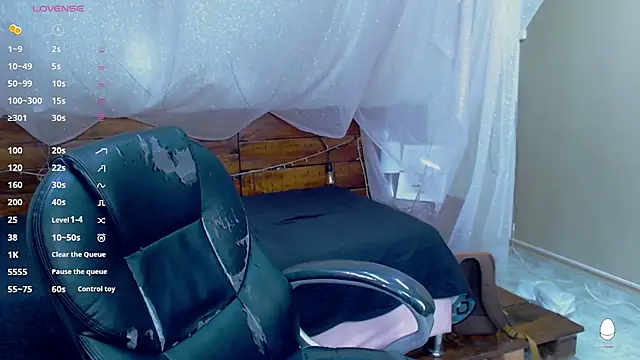 Snapshot of AndrewPherson chatting on 03.19.25 AndrewPherson online show from 03.19.25