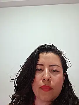 Snapshot of NeredaXxx chatting on 05.27.26 NeredaXxx online show from 05.27.26