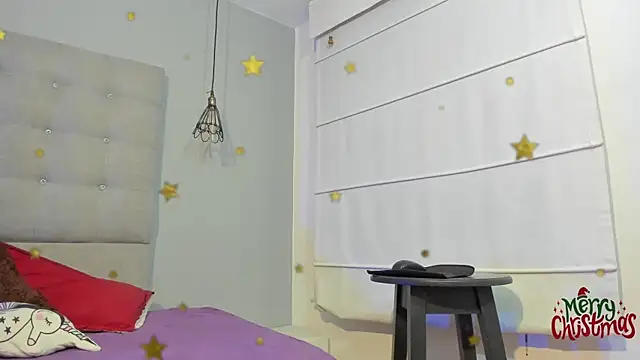 Snapshot of Luxy_Nurse chatting on 12.20.24 Luxy Nurse online show from 12.20.24