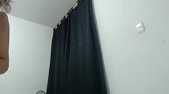 nicolle milf1978 online show from 02.24.25