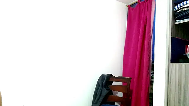 Snapshot of nicolle_milf1978 chatting on 04.17.26 nicolle milf1978 online show from 04.17.26
