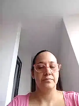 Snapshot of nicolle_milf1978 chatting on 04.24.26 nicolle milf1978 online show from 04.24.26