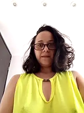 Snapshot of nicolle_milf1978 chatting on 04.29.26 nicolle milf1978 online show from 04.29.26