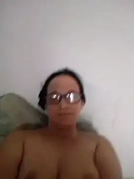 Snapshot of nicolle_milf1978 chatting on 06.16.26 nicolle milf1978 online show from 06.16.26
