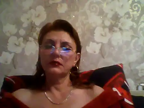 Snapshot of Diana_Neon chatting on 12.14.24 Diana Neon online show from 12.14.24