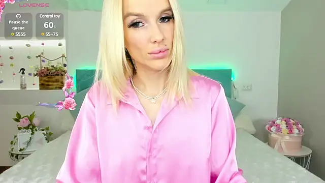 Lana kitty   online show from 03.04.25