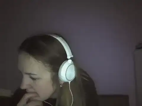 Milaniya261 online show from 02.24.25