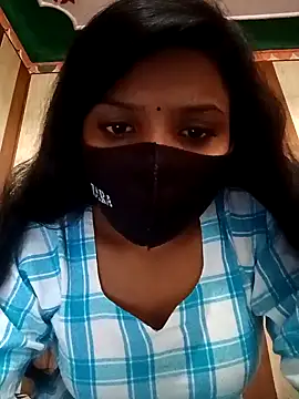 Snapshot of Scheme_SS chatting on 03.04.25 Scheme SS online show from 03.04.25