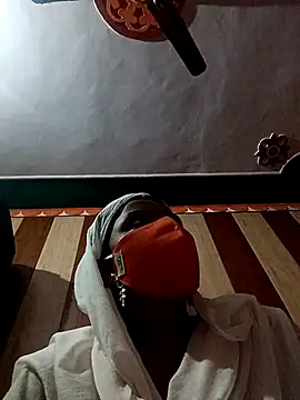 Snapshot of Scheme_SS chatting on 03.07.25 Scheme SS online show from 03.07.25