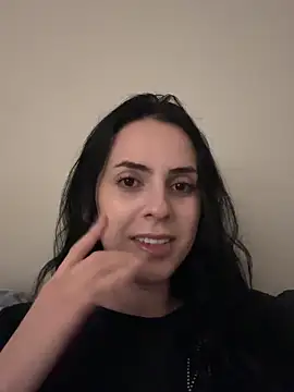 Snapshot of Morguisssz chatting on 06.18.26 Morguisssz online show from 06.18.26