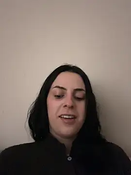 Snapshot of Morguisssz chatting on 07.17.26 Morguisssz online show from 07.17.26