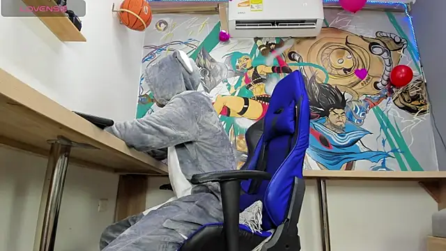 Snapshot of Jeffry_wolvess chatting on 02.15.25 Jeffry wolvess online show from 02.15.25