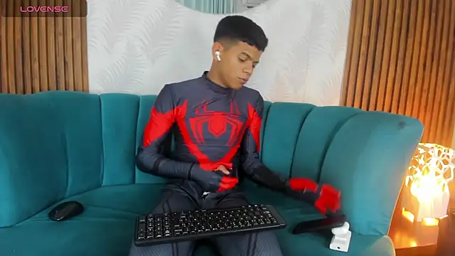 Snapshot of Jeffry_wolvess chatting on 03.01.25 Jeffry wolvess online show from 03.01.25