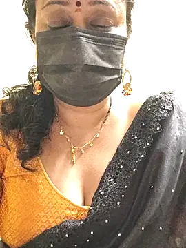 Snapshot of rekha_naier chatting on 02.20.25 rekha naier online show from 02.20.25