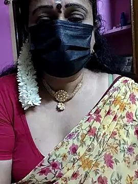 Snapshot of rekha_naier chatting on 02.20.25 rekha naier online show from 02.20.25