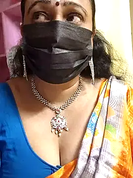 Snapshot of rekha_naier chatting on 02.23.25 rekha naier online show from 02.23.25