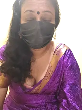 Snapshot of rekha_naier chatting on 03.05.25 rekha naier online show from 03.05.25