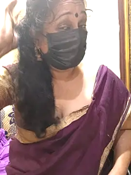 Snapshot of rekha_naier chatting on 03.05.25 rekha naier online show from 03.05.25