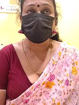Snapshot of rekha_naier chatting on 03.06.25 rekha naier online show from 03.06.25