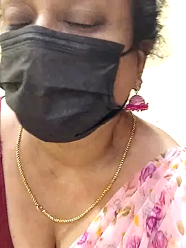 Snapshot of rekha_naier chatting on 03.06.25 rekha naier online show from 03.06.25