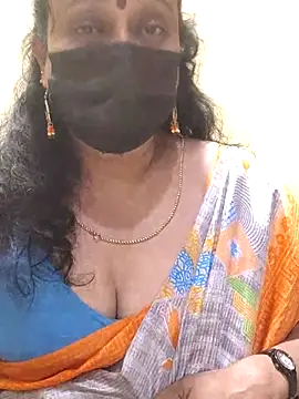 Snapshot of rekha_naier chatting on 03.08.25 rekha naier online show from 03.08.25