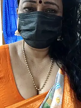 Snapshot of rekha_naier chatting on 09.26.25 rekha naier online show from 09.26.25