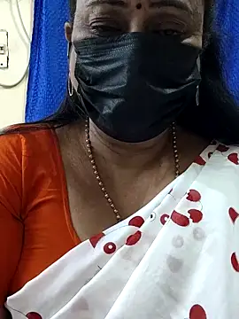 Snapshot of rekha_naier chatting on 04.05.26 rekha naier online show from 04.05.26