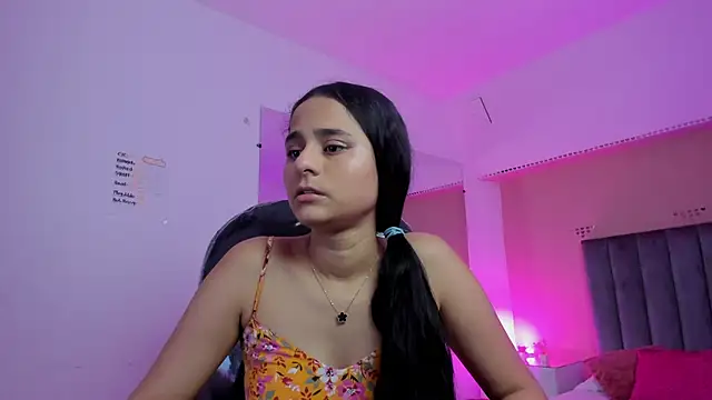 Giselle Roldan online show from 03.06.26