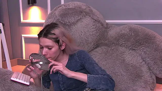 PamelamyDreamys online show from 02.20.25