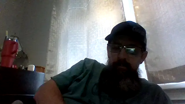 Snapshot of Huskers2020 chatting on 12.07.24 Huskers2020 online show from 12.07.24