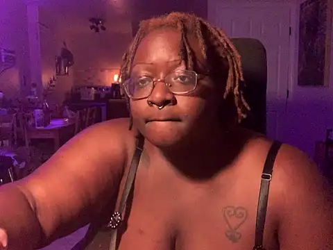 Snapshot of BigKittyRaven chatting on 12.11.24 BigKittyRaven online show from 12.11.24