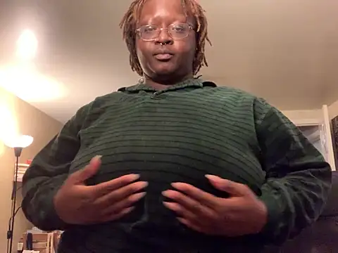 Snapshot of BigKittyRaven chatting on 12.12.24 BigKittyRaven online show from 12.12.24