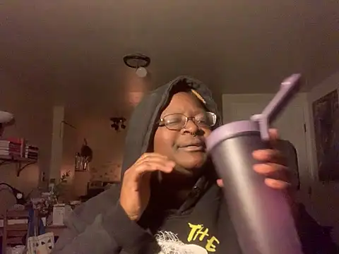 Snapshot of BigKittyRaven chatting on 01.03.25 BigKittyRaven online show from 01.03.25