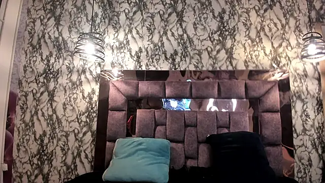 Snapshot of Vick_daves_ chatting on 02.09.25 Vick daves online show from 02.09.25