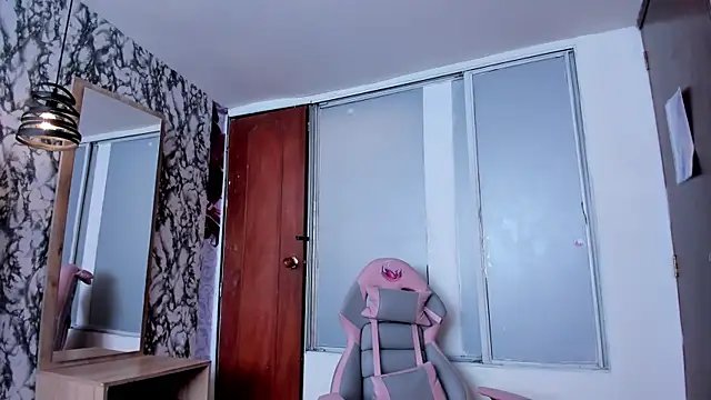 Snapshot of Vick_daves_ chatting on 02.28.25 Vick daves online show from 02.28.25