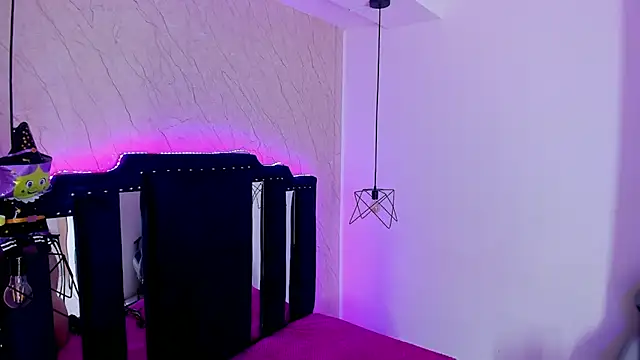 Snapshot of Vick_daves_ chatting on 11.06.25 Vick daves online show from 11.06.25