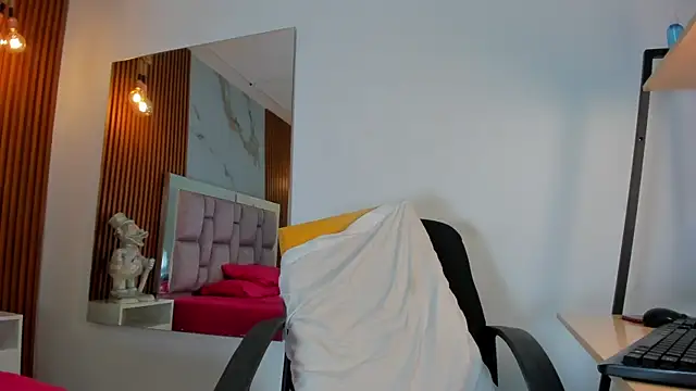 Snapshot of _Brihan chatting on 12.24.24  Brihan online show from 12.24.24