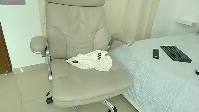 Snapshot of _Brihan chatting on 02.16.25  Brihan online show from 02.16.25