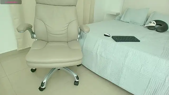 Snapshot of _Brihan chatting on 02.17.25  Brihan online show from 02.17.25