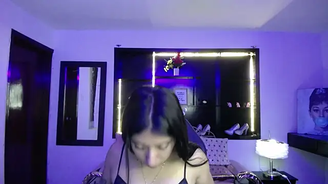 Snapshot of Angela_Diaz_ chatting on 01.27.25 Angela Diaz online show from 01.27.25