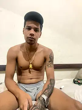 Snapshot of NovoRio chatting on 12.06.24 NovoRio online show from 12.06.24