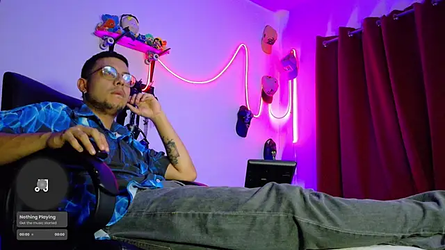 Nymphobuddies online show from 03.16.25