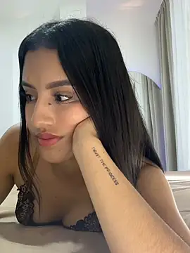 Snapshot of _AmberSmithh chatting on 12.21.24 AmberSmithh online show from 12.21.24