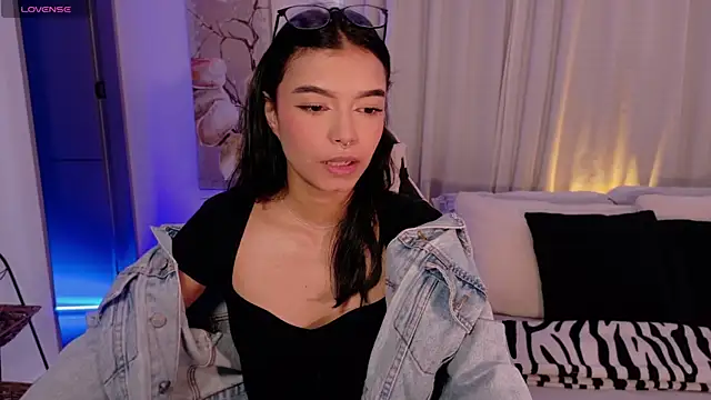 Snapshot of AnabelWolf chatting on 06.06.26 AnabelWolf online show from 06.06.26
