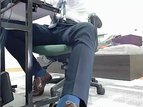 Snapshot of softlyS chatting on 12.11.24 softlyS online show from 12.11.24